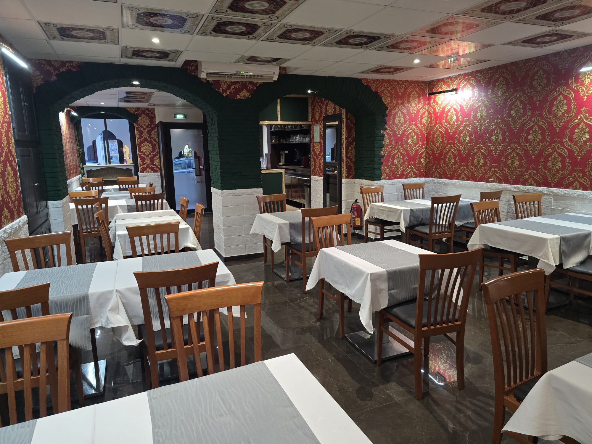 Restaurant dining room